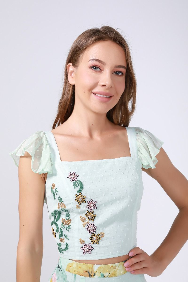 ruffle trimming sleeves top