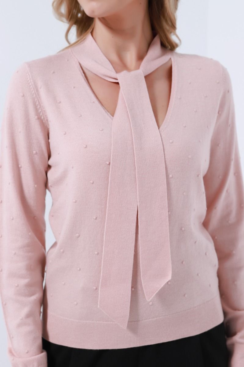 Cutout neckline pullover