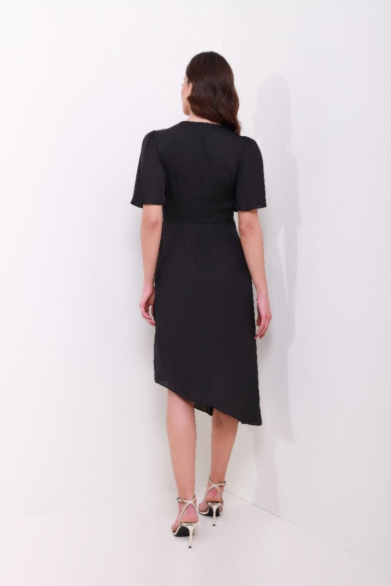 Frontal crossover dress