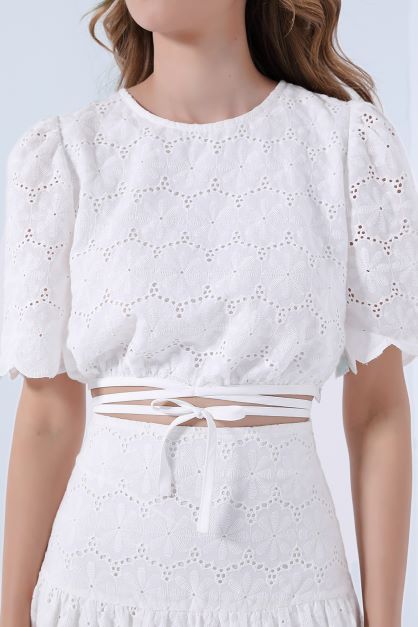 string-tie detail top