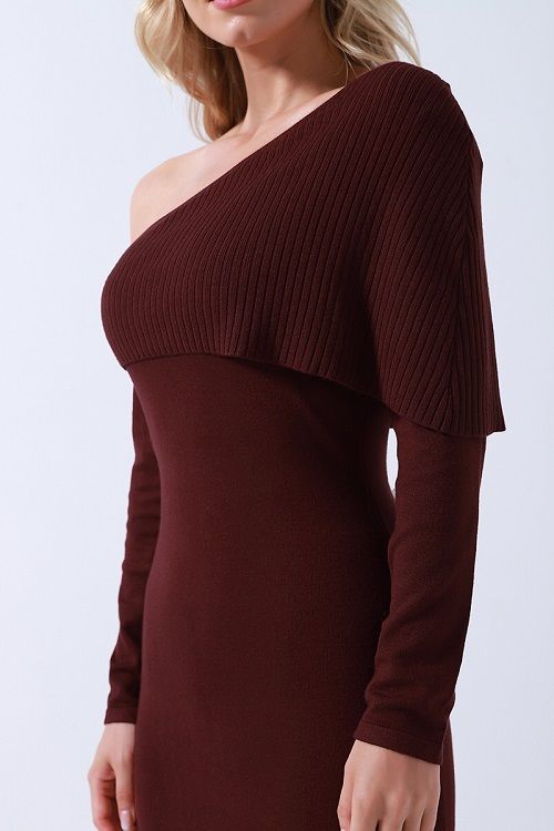 One-shoulder knitted dress