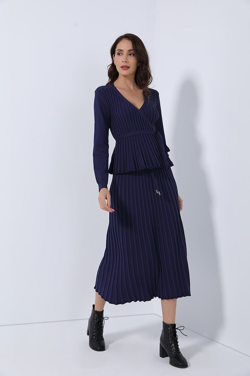 pleated maxi skirt