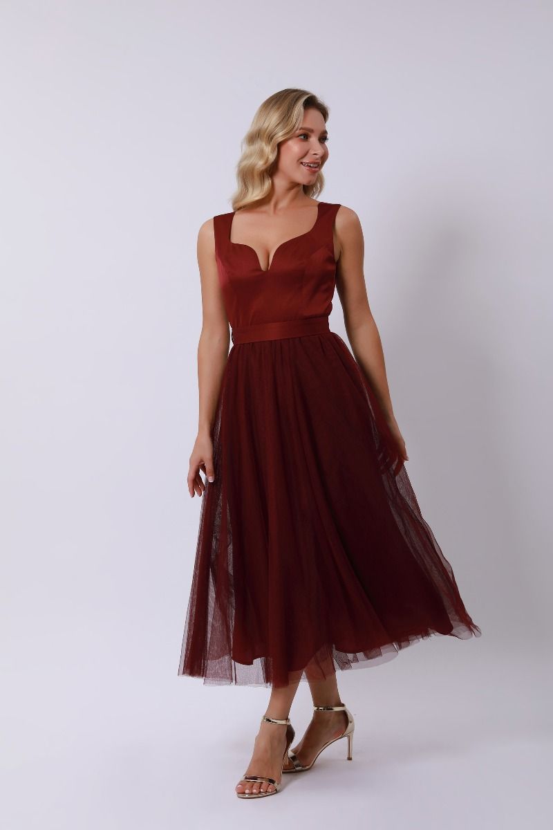 Sleeveless Burgundy Dress 