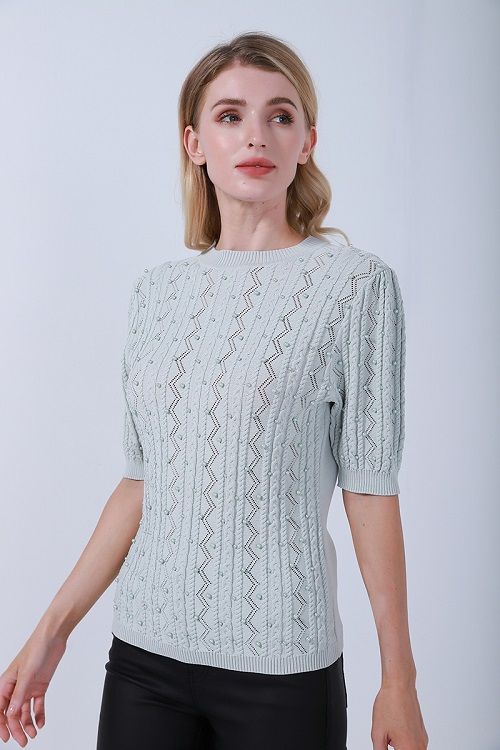 Zigzag patterned knit top