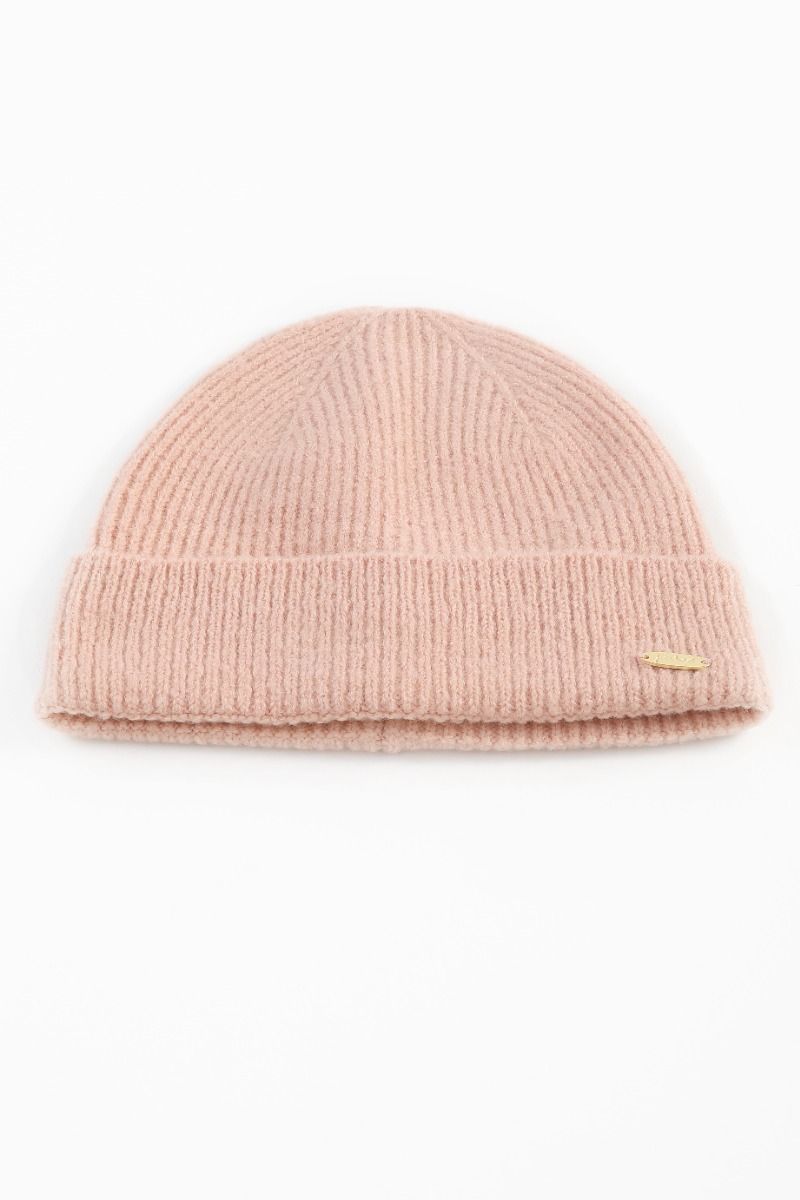  Ribbed knitted cap